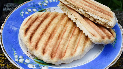 Chlebové placky z grilu