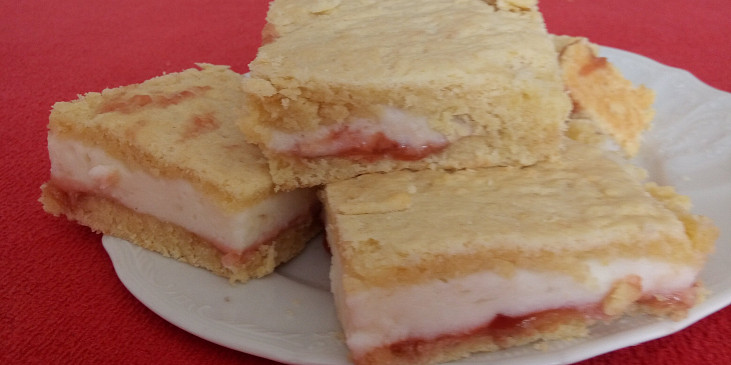 Linecký tvarohový koláč s pikantní marmeládou