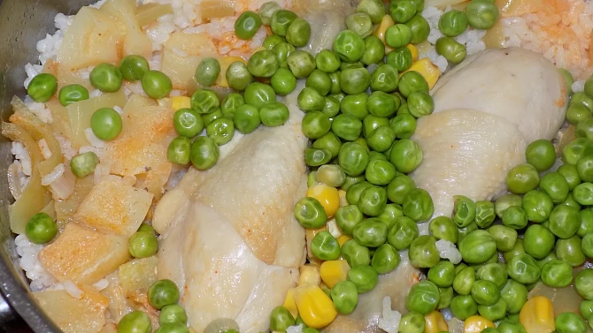 Paella s tykví a kuřecími stehýnky