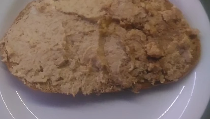 Domácí vepřová plec ve sklenici, jak mě ji naučil před 45 léty Vašek Dědič z Dačic,  Vlevo mixovaná vpravo hrubá