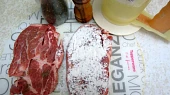Krkovička v houbové omáčce s fazolkami
