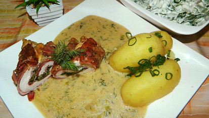 Kuřecí rolky se špenátem a slaninou