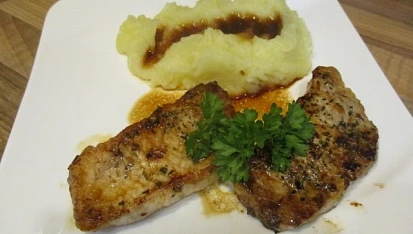 Bylinkový vepřový řízek
