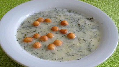 Krémová fazolková polévka s tvarohem