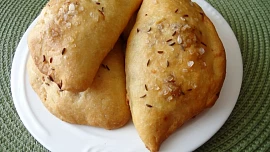 Zelné kapsy z pivního těsta a něco navíc