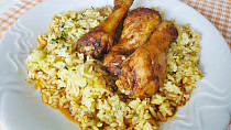 Marinované kuřecí paličky s kari rýží
