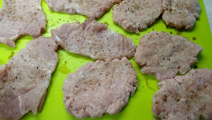Medailonky na smetaně s cibulovou natí