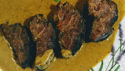 Pečený srnčí hřbet