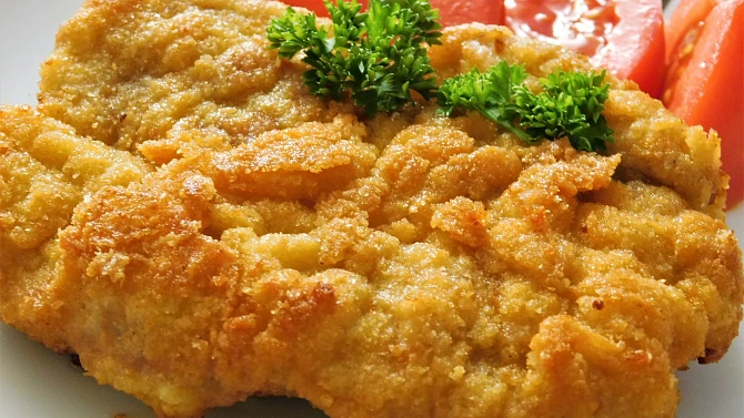 Vepřový řízek z krkovice smažený na ghí
