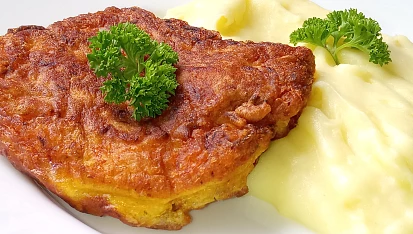 Kuřecí řízečky s mrkví a sýrem v těstíčku