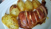 Uzené stehno pečené s bylinkovými bramborami, Uzené stehno pečené s bylinkovými bramborami