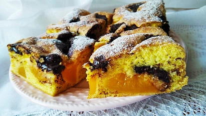 Nadýchaná bublanina s meruňkami a čokoládou, Nadýchaná bublanina s meruňkami a čokoládou
