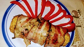 Kukuřice pečená s bylinkami a anglickou slaninou