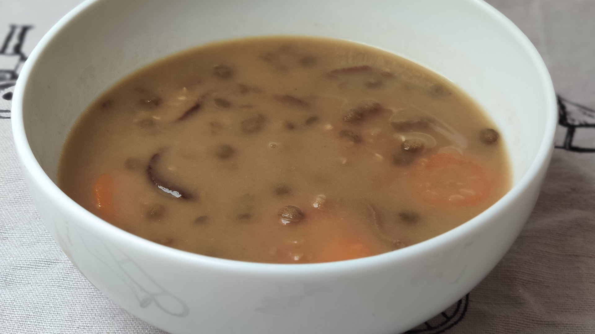 Čočkovo-houbová polévka