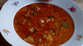 Patizonová gulášová polévka