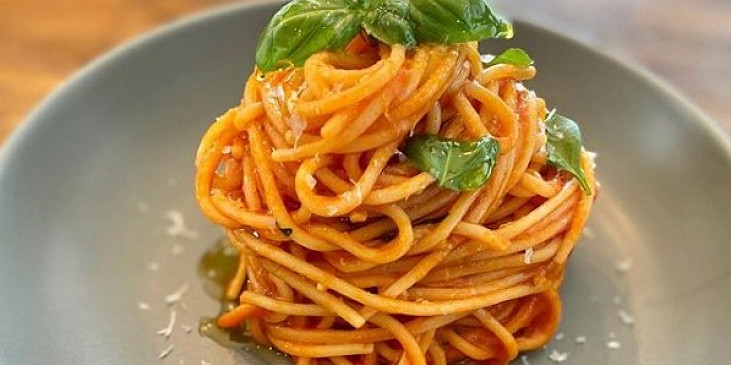 Špagety al pomodoro