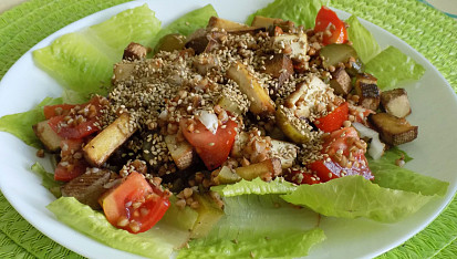 Tofu salát s pohankou