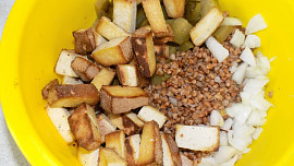 Tofu salát s pohankou