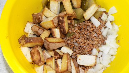 Tofu salát s pohankou