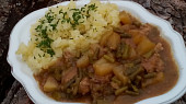 Krkovička s česnekovými výhonky a kedlubnou