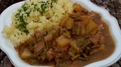 Krkovička s česnekovými výhonky a kedlubnou
