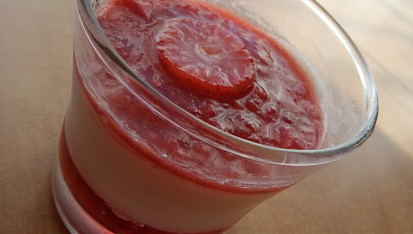Panna cotta s jahodami
