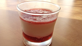 Panna cotta s jahodami