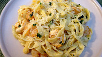 Krevety na česnekovém másle s těstovinami linguine