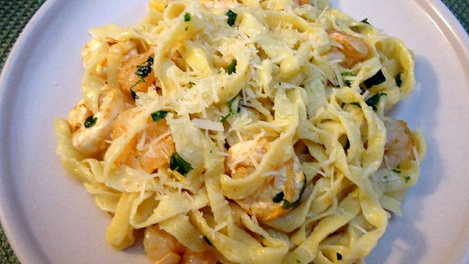 Krevety na česnekovém másle s těstovinami linguine
