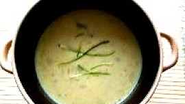 Smetanová polévka ze zelených lusků, s koprem