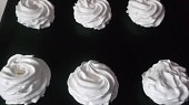 Pavlova, křehké mini dortíky s dokonalou chutí