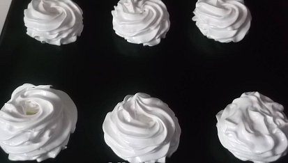 Pavlova, křehké mini dortíky s dokonalou chutí