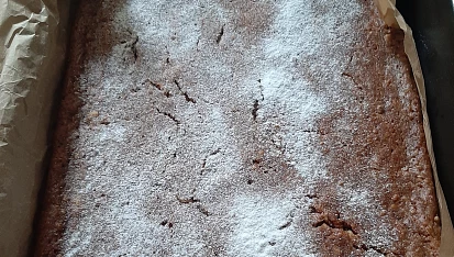 Mrkvový koláč s ořechy a skořicí - šťavnatý