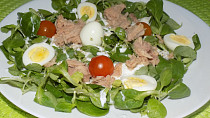 Polníčkový salát s křepelčími vajíčky