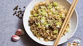 Rychlé asijské hovězí ramen nudle, v pohledu
