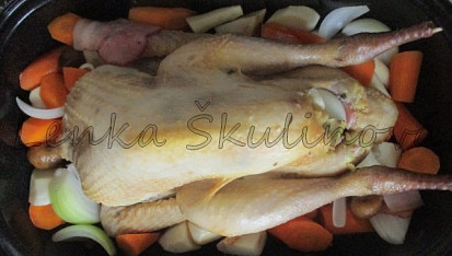 Pečená perlička se zeleninou