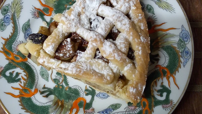 Hruškový mřížkový koláč
