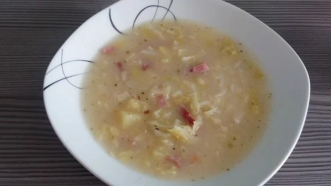 Kapustová polévka