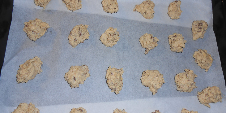 Cookies se sekanou čokoládou (Cookies před pečením)