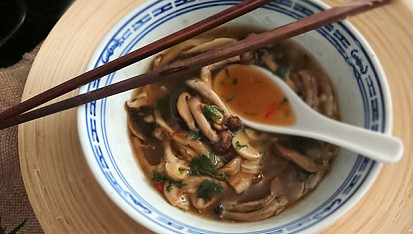 Japonská houbová polévka -きのこスープ, Houbová japonská