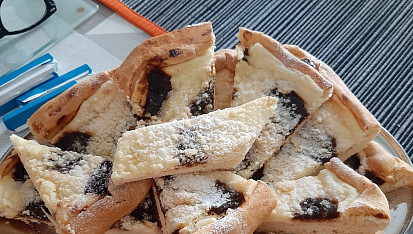 Kynuté povidlové frgály s drobenkou
