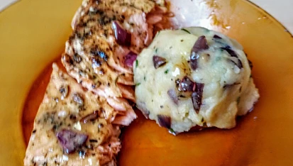 Losos na bylinkovém másle