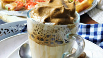 Dalgona kafe