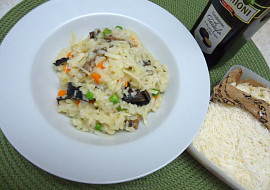 Houbové rizoto s mrkví a hráškem