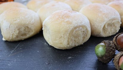 Bochánky (chlebík) se sladkým kondenzovaným mlékem