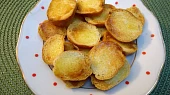 Dýňová polévka s kokosovým mlékem a rohlíkovými chipsy