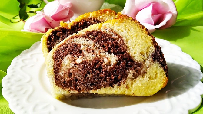 Hrnková bábovka s ořechy, Hrnková bábovka s ořechy