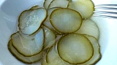 Okurky v hořčicové marinádě, Zavařovala jsem tak i okurky nakrájené na plátky. Jsou super.