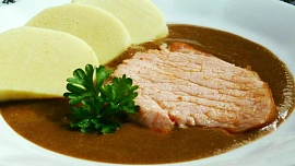 Pečené uzené maso se švestkovou omáčkou