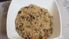 Houbové risotto s kozím sýrem